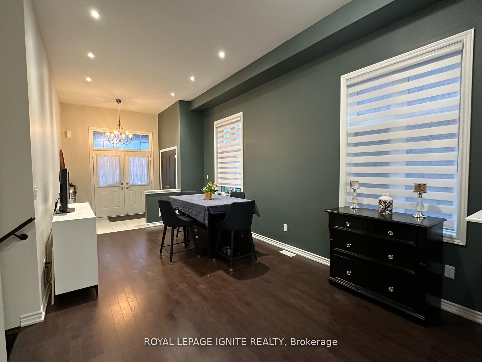 Photo 4 of 61 Mountainside Crescent, Whitby, Rolling Acres — HOMEH