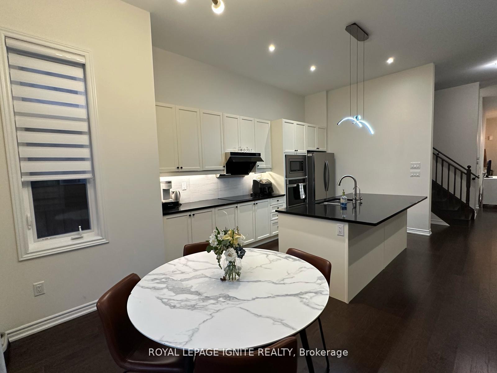 Photo 6 of 61 Mountainside Crescent, Whitby, Rolling Acres — HOMEH