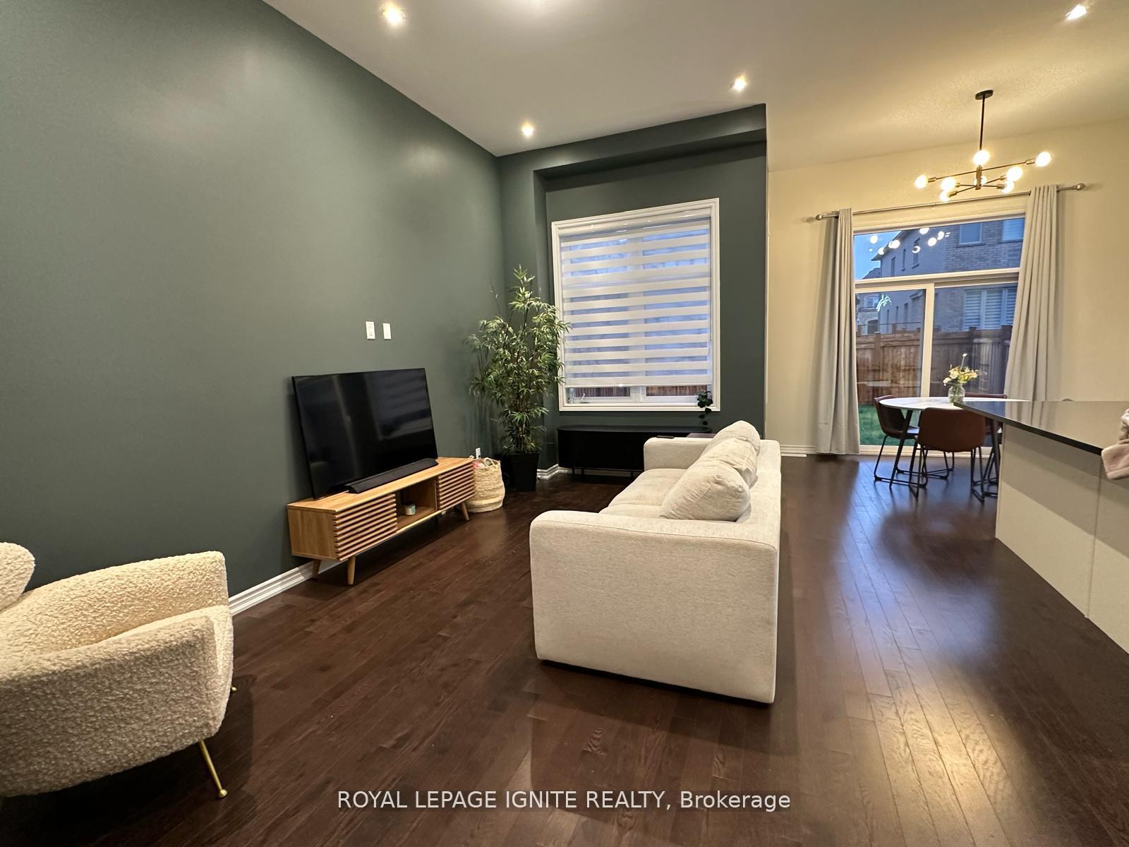 Photo 7 of 61 Mountainside Crescent, Whitby, Rolling Acres — HOMEH