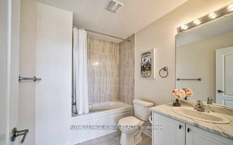 Photo 15 of 61 Mountainside Crescent, Whitby, Rolling Acres — HOMEH