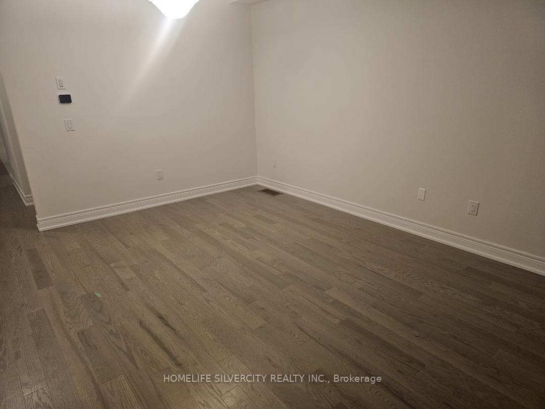 Photo 2 of 80 Grassbank Drive, Brampton, Sandringham-Wellington — HOMEH