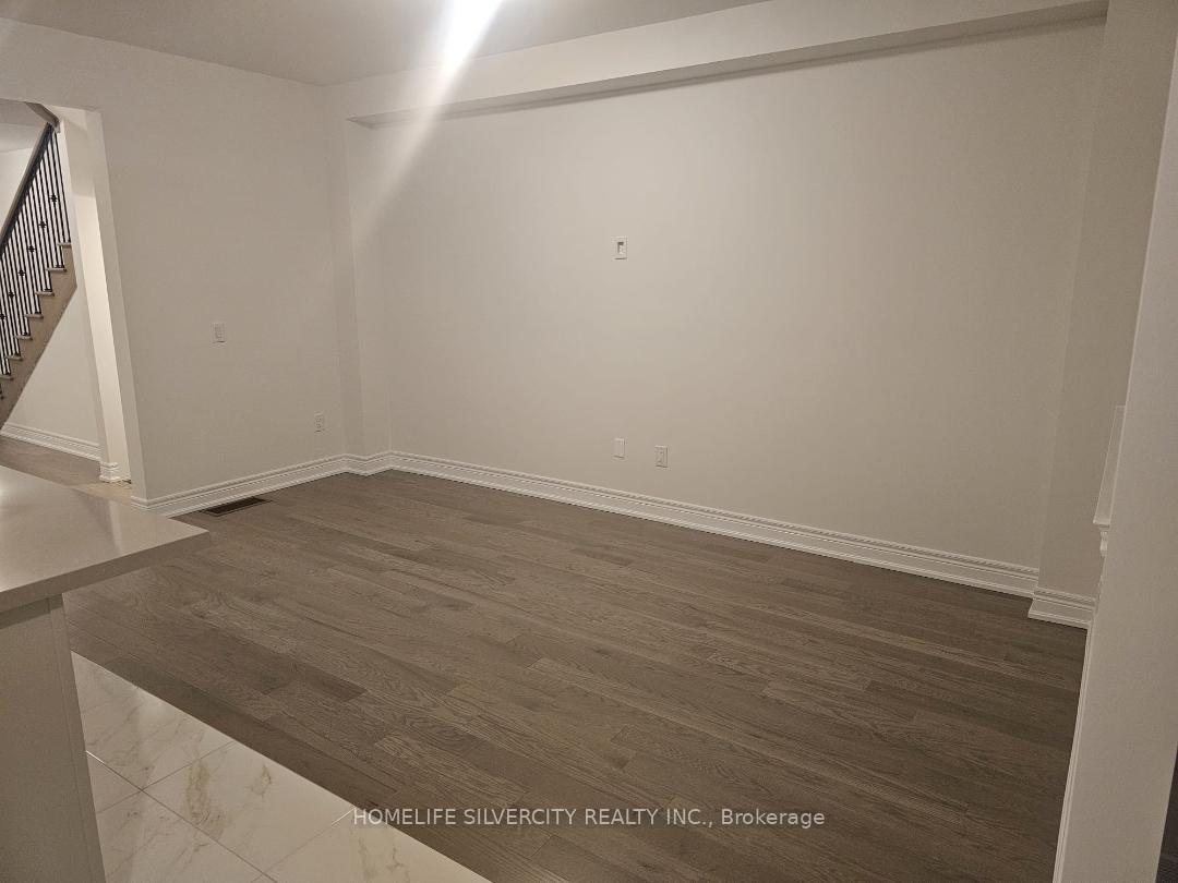 Photo 6 of 80 Grassbank Drive, Brampton, Sandringham-Wellington — HOMEH