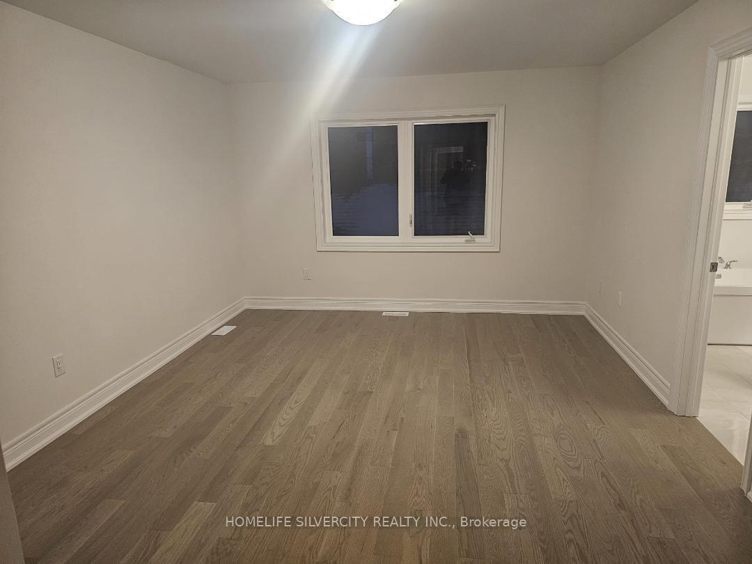Photo 8 of 80 Grassbank Drive, Brampton, Sandringham-Wellington — HOMEH