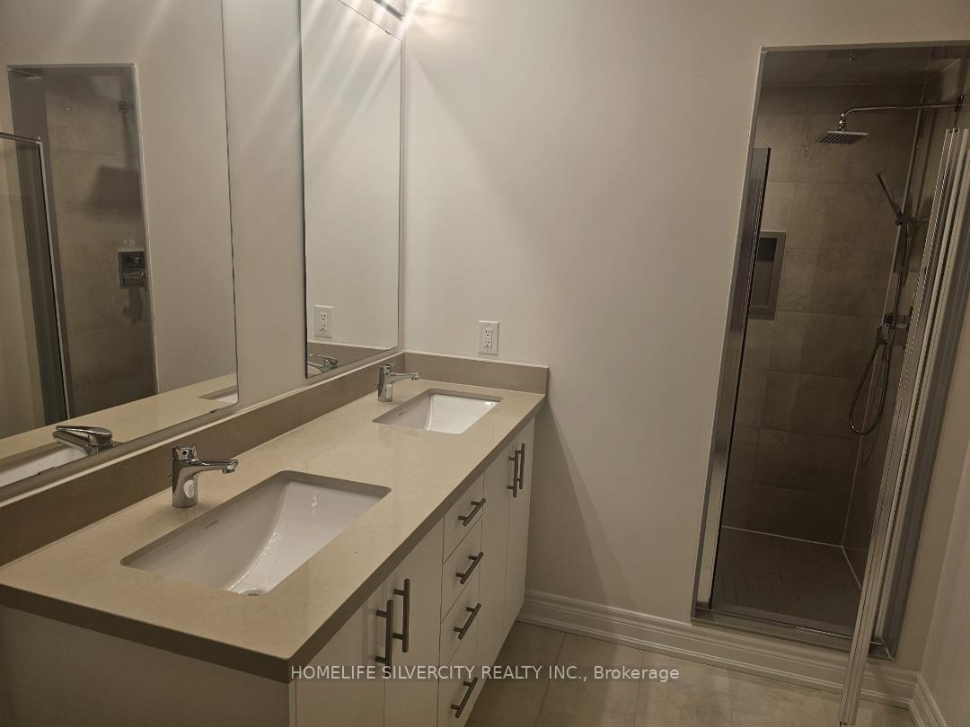 Photo 10 of 80 Grassbank Drive, Brampton, Sandringham-Wellington — HOMEH