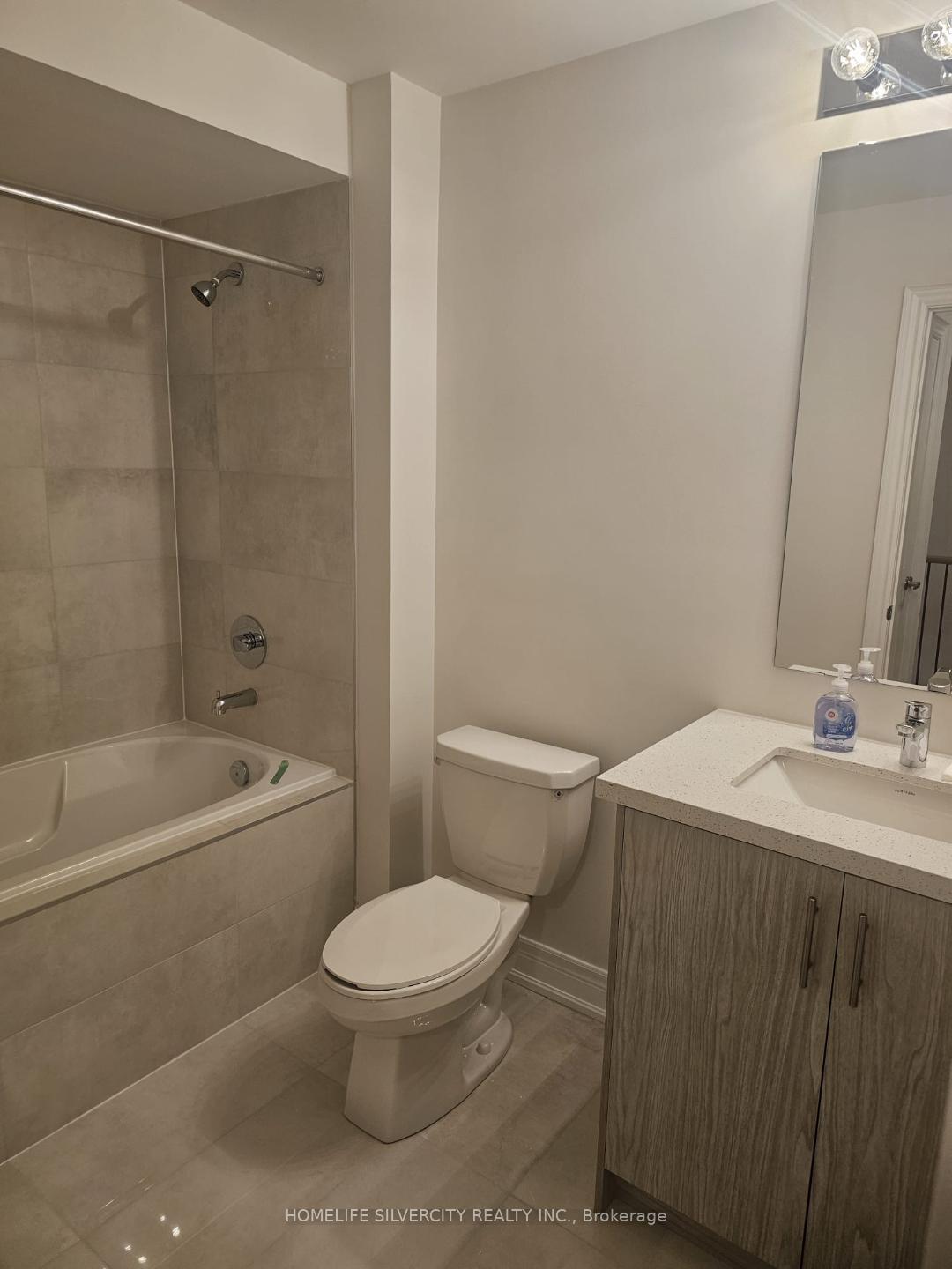 Photo 14 of 80 Grassbank Drive, Brampton, Sandringham-Wellington — HOMEH