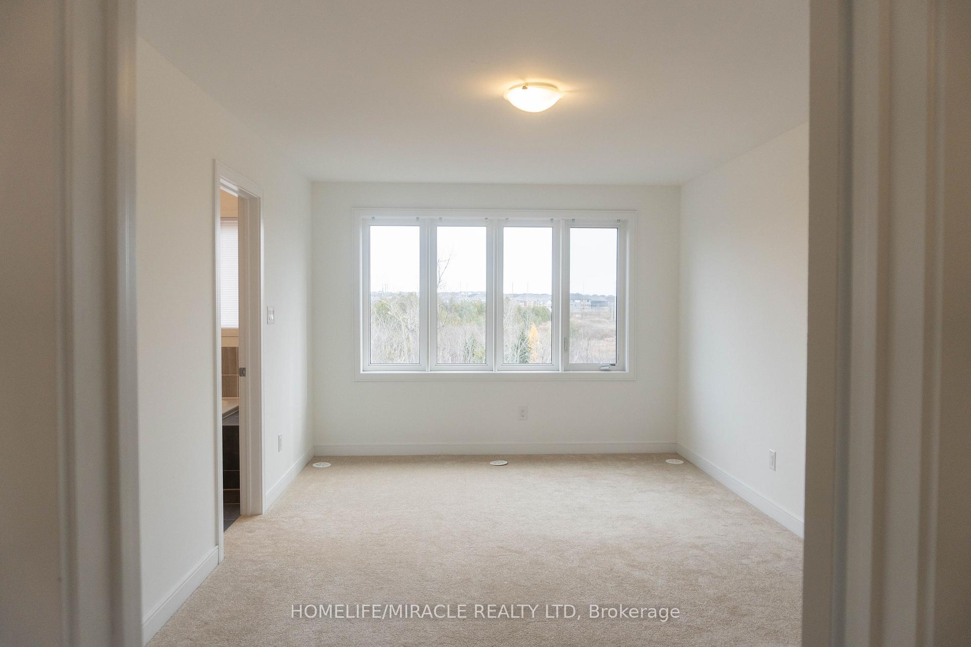 Photo 11 of 60 Blue Forest Crescent, Barrie, Innis-Shore — HOMEH