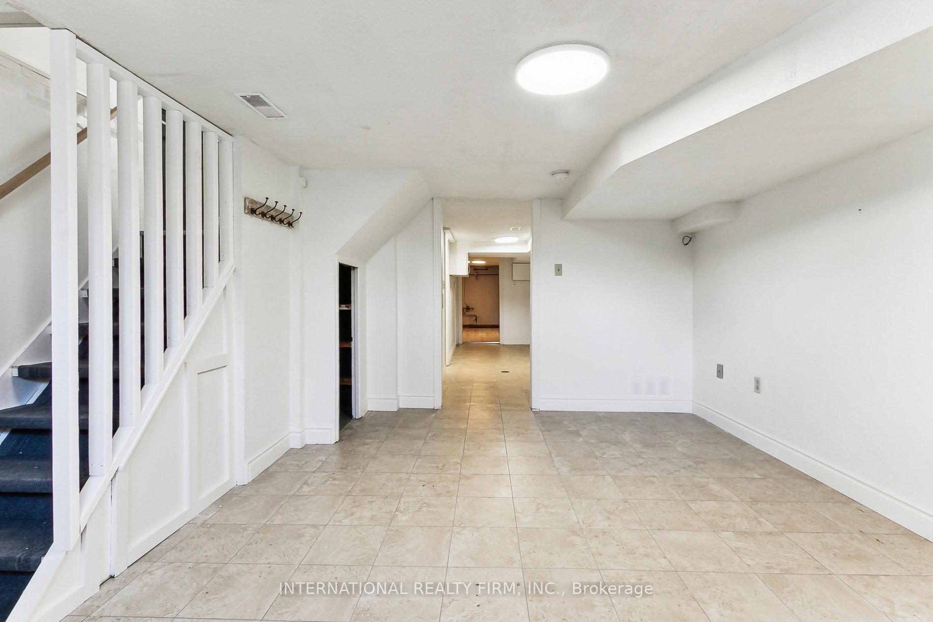 Photo 3 of Unit Lower, 279 Cedarvale Avenue, Toronto, Woodbine-Lumsden — HOMEH