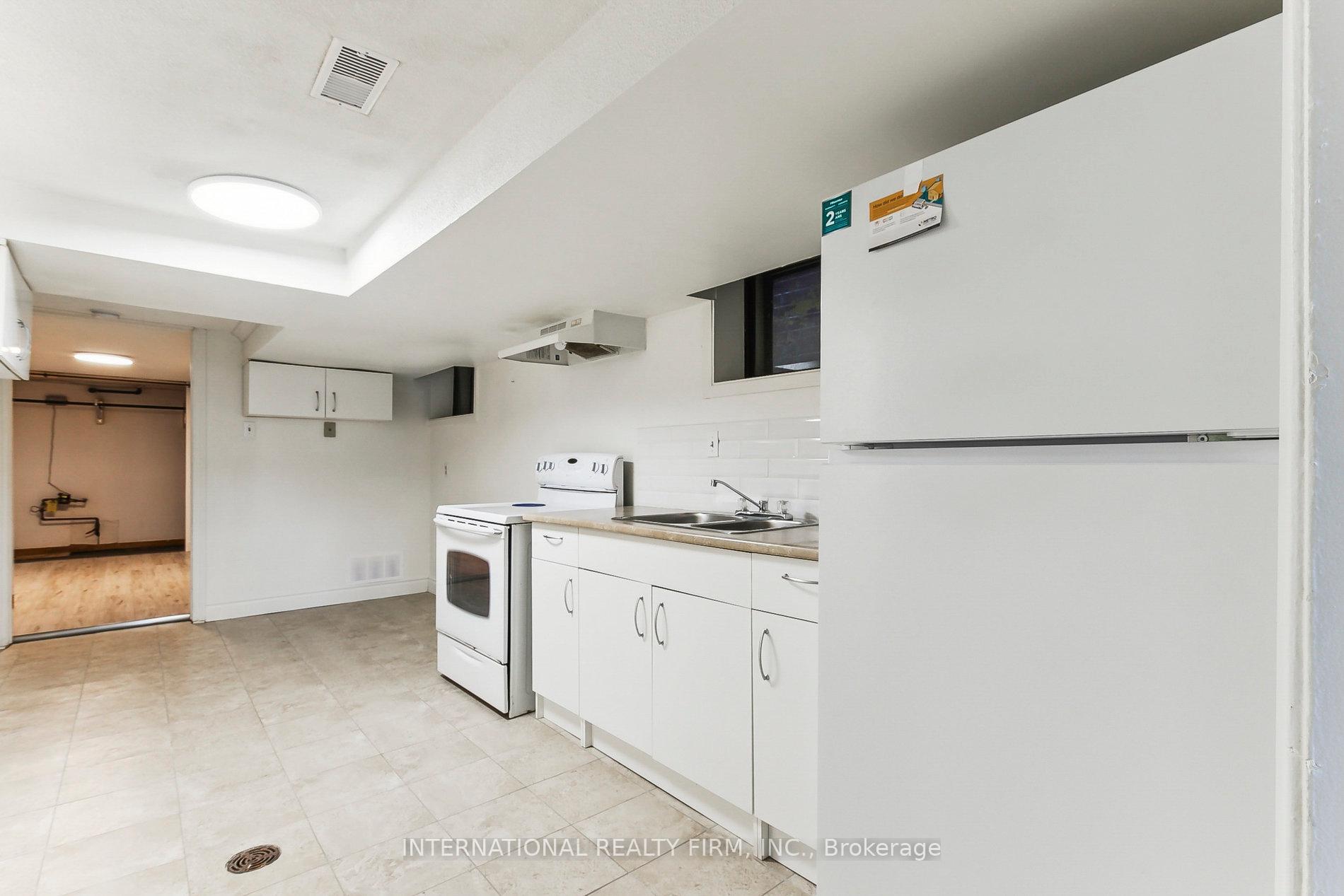 Photo 5 of Unit Lower, 279 Cedarvale Avenue, Toronto, Woodbine-Lumsden — HOMEH