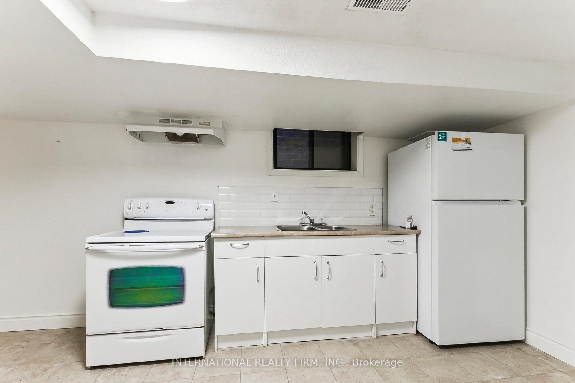 Photo 9 of Unit Lower, 279 Cedarvale Avenue, Toronto, Woodbine-Lumsden — HOMEH