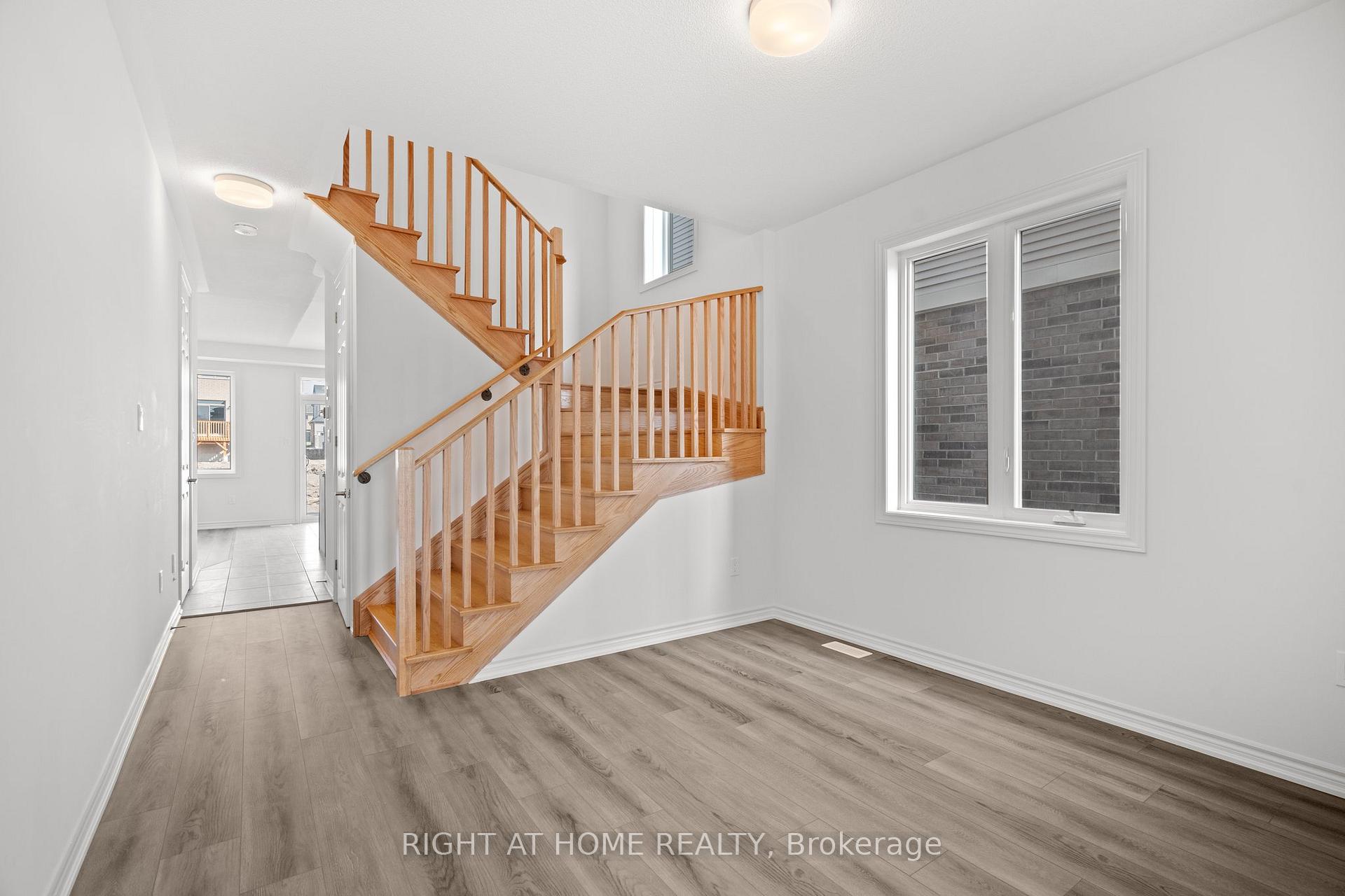 Photo 4 of 1093 Trailsview Avenue, Cobourg — HOMEH