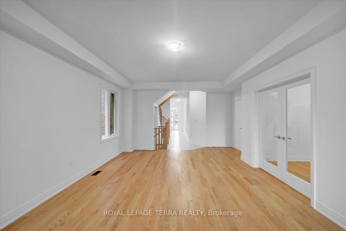 Photo 6 of 28 Bloomfield Crescent, Cambridge — HOMEH