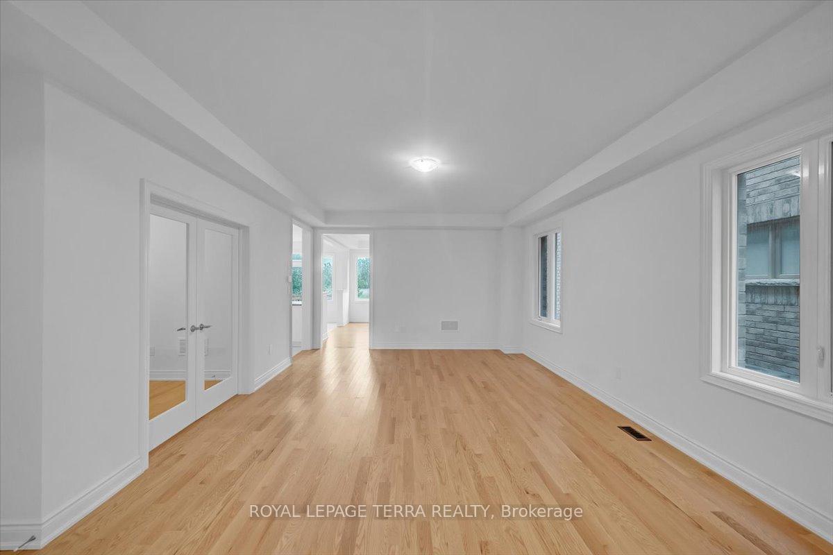 Photo 11 of 28 Bloomfield Crescent, Cambridge — HOMEH