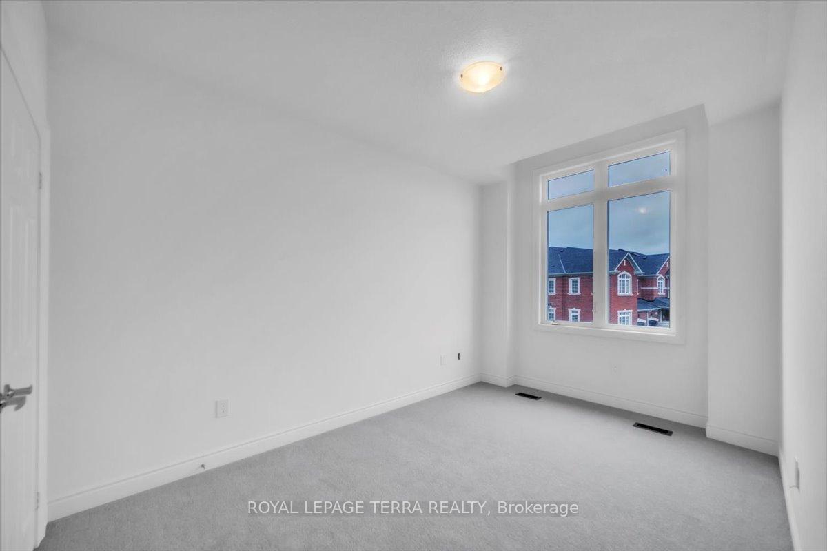 Photo 14 of 28 Bloomfield Crescent, Cambridge — HOMEH