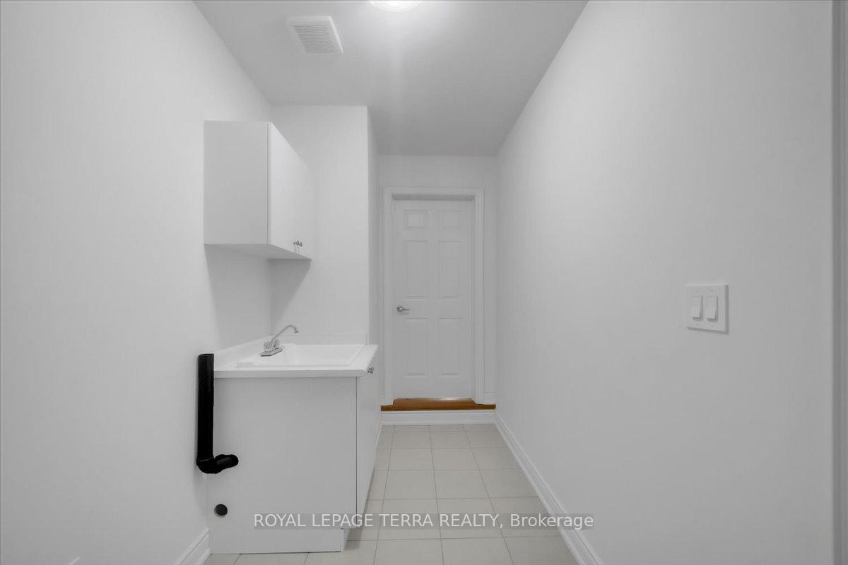 Photo 37 of 28 Bloomfield Crescent, Cambridge — HOMEH