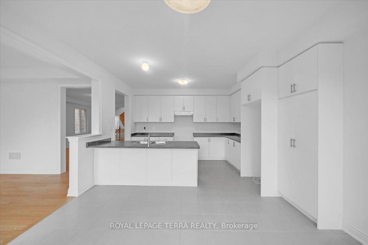 Photo 38 of 28 Bloomfield Crescent, Cambridge — HOMEH