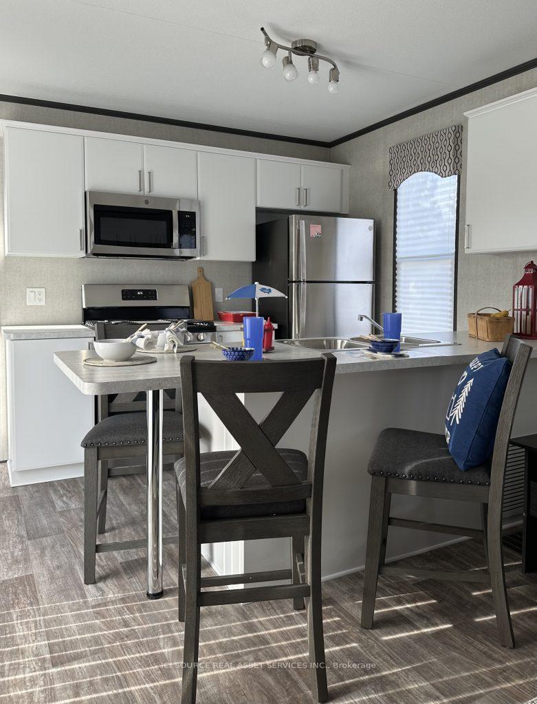 Photo 4 of Unit MPR001, 1336 S Morrison Lake Road, Gravenhurst, Wood (Gravenhurst) — HOMEH