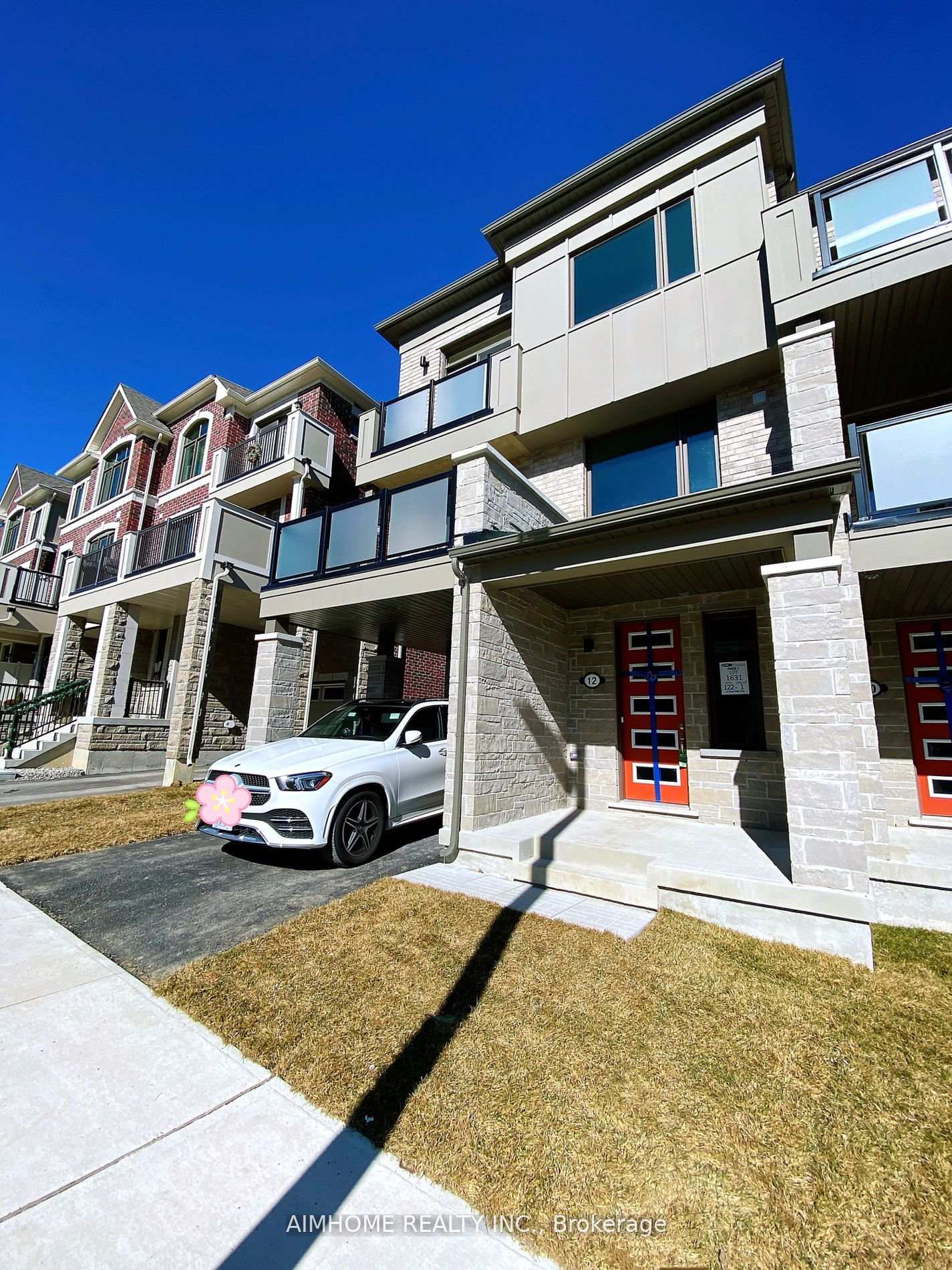 Photo 2 of 12 Thomas Frisby Jr Crescent, Markham, Victoria Square — HOMEH