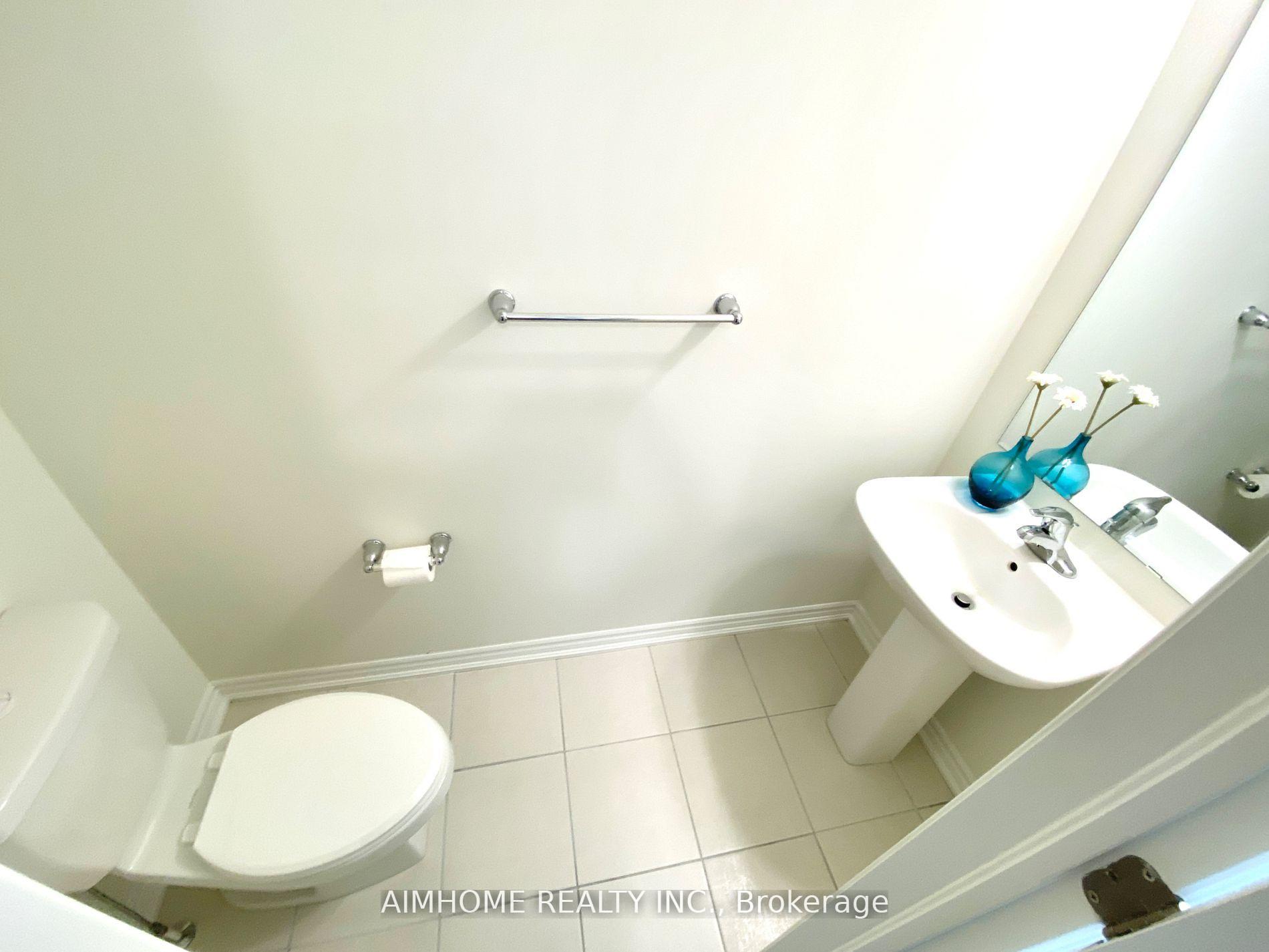 Photo 21 of 12 Thomas Frisby Jr Crescent, Markham, Victoria Square — HOMEH
