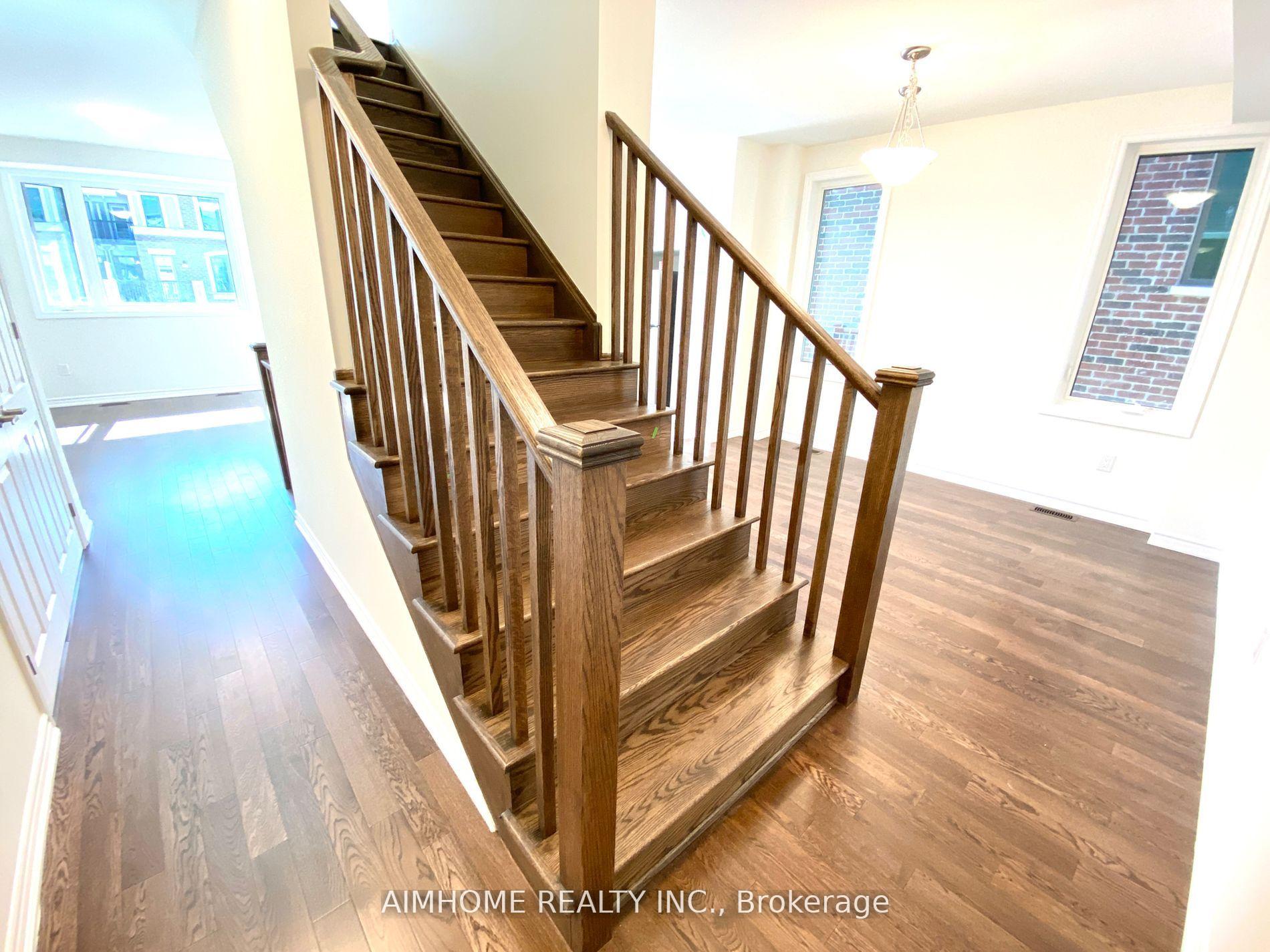 Photo 22 of 12 Thomas Frisby Jr Crescent, Markham, Victoria Square — HOMEH