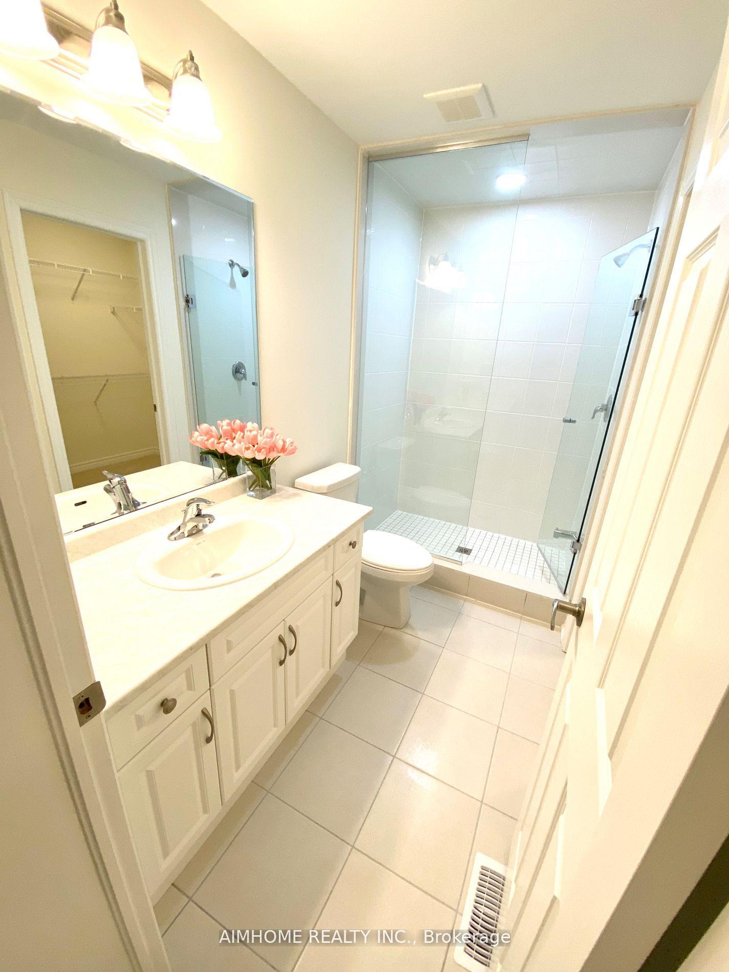 Photo 26 of 12 Thomas Frisby Jr Crescent, Markham, Victoria Square — HOMEH