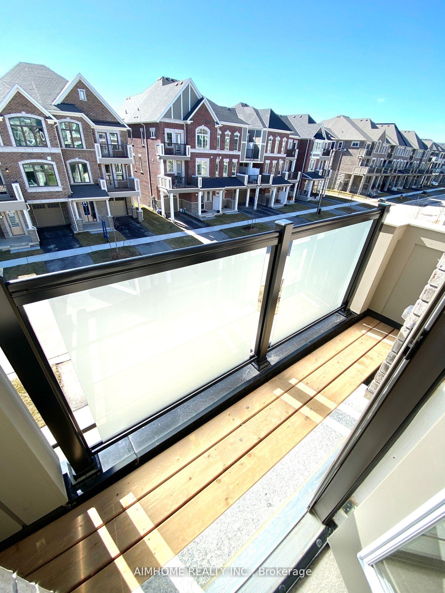 Photo 30 of 12 Thomas Frisby Jr Crescent, Markham, Victoria Square — HOMEH