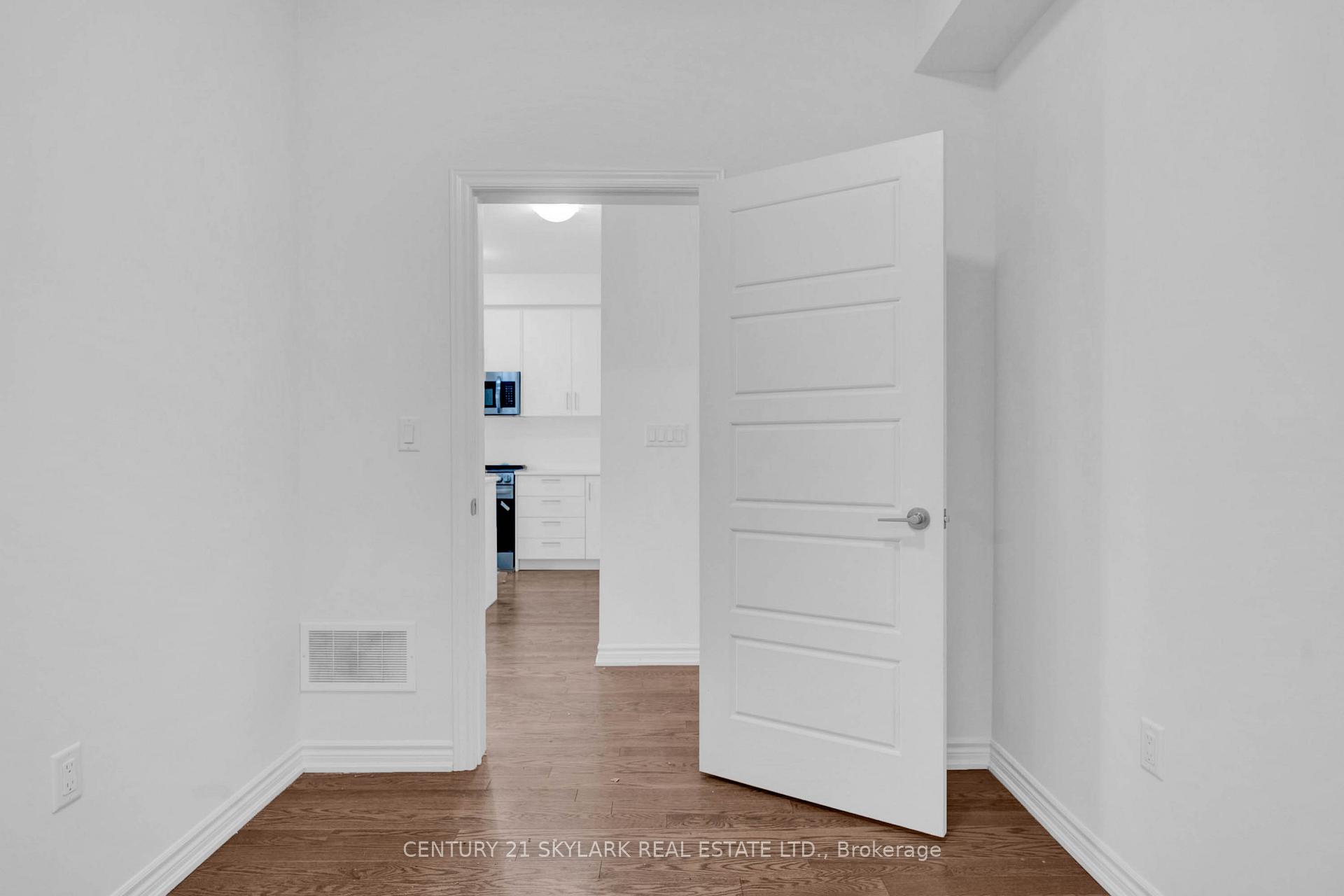 Photo 7 of 118 Shepherd Drive, Barrie, Painswick South — HOMEH