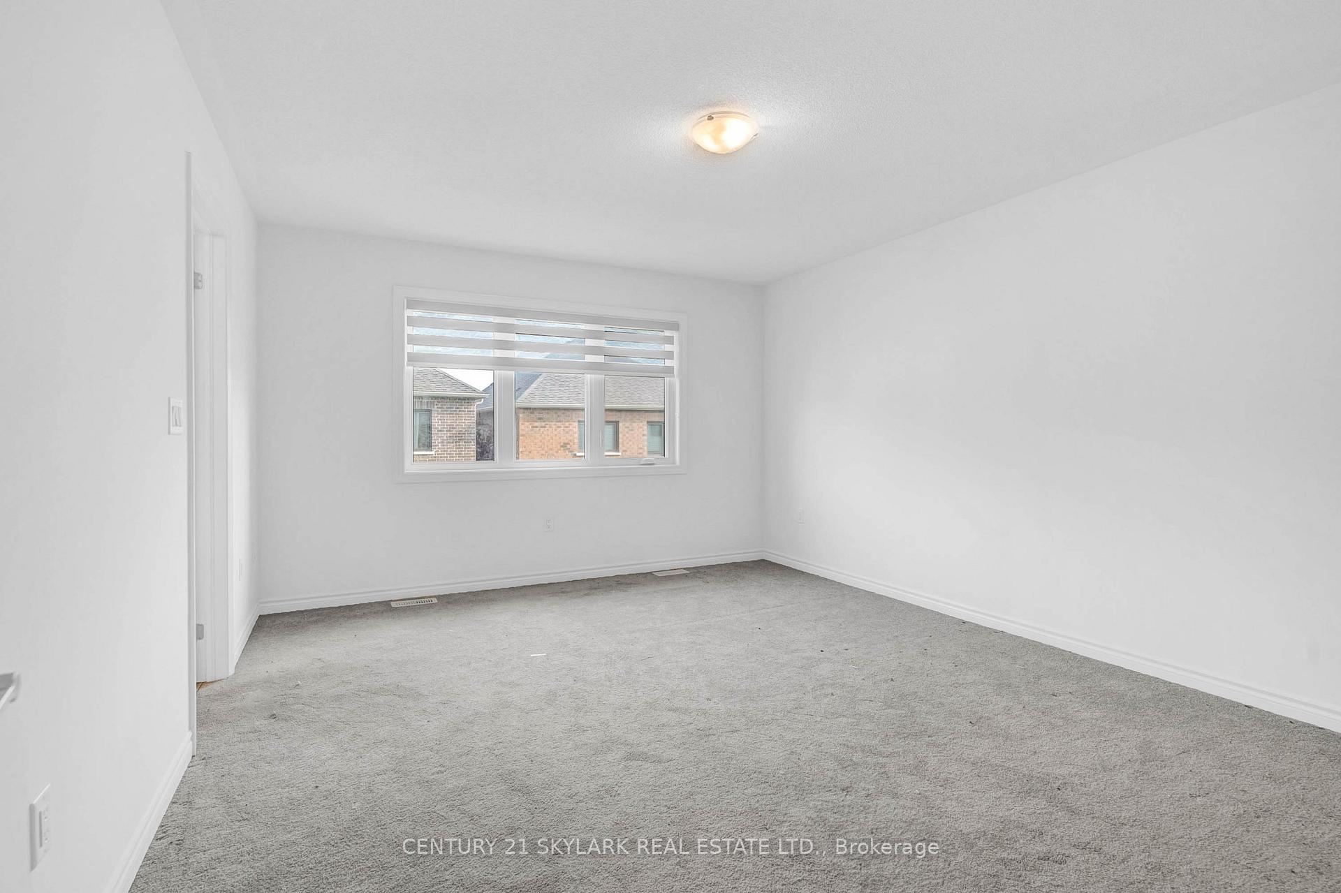 Photo 12 of 118 Shepherd Drive, Barrie, Painswick South — HOMEH