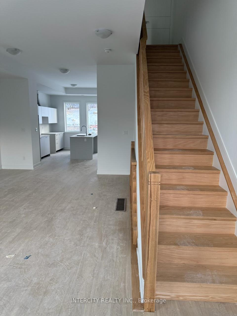Photo 2 of 58 Desiree Place, Caledon, Bolton West — HOMEH