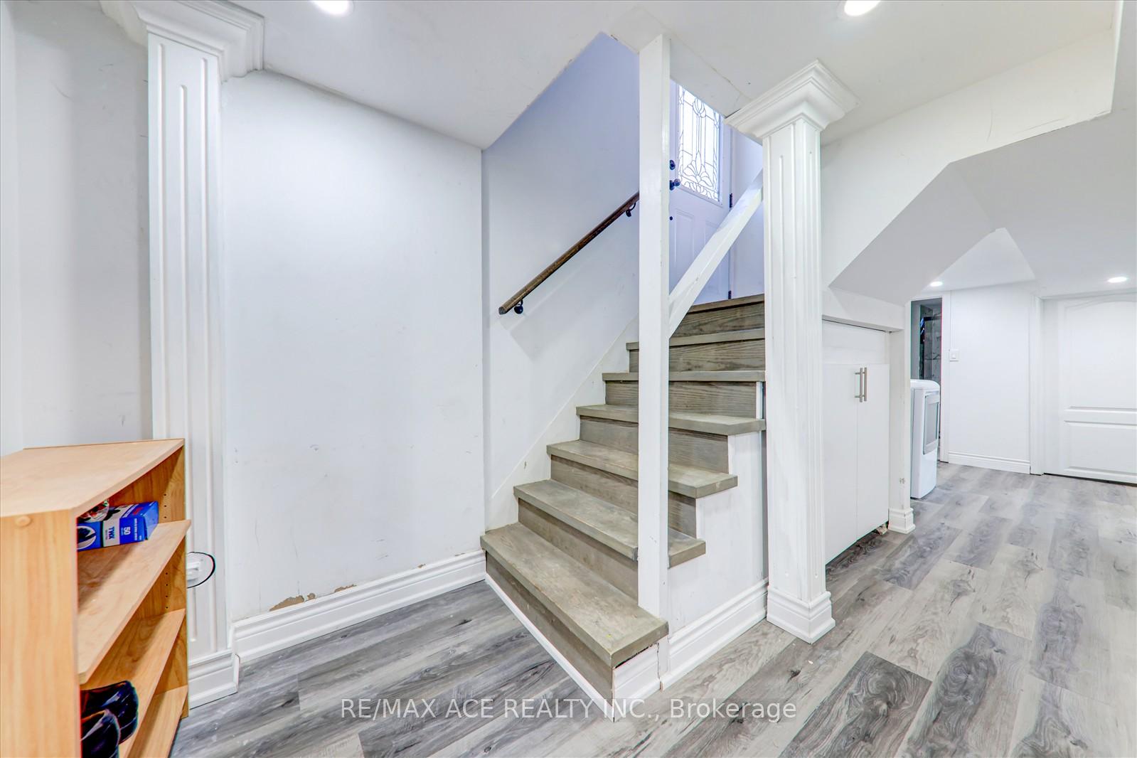 Photo 2 of Unit BSMT, 34 Lord Roberts Drive, Scarborough, Eglinton East — HOMEH