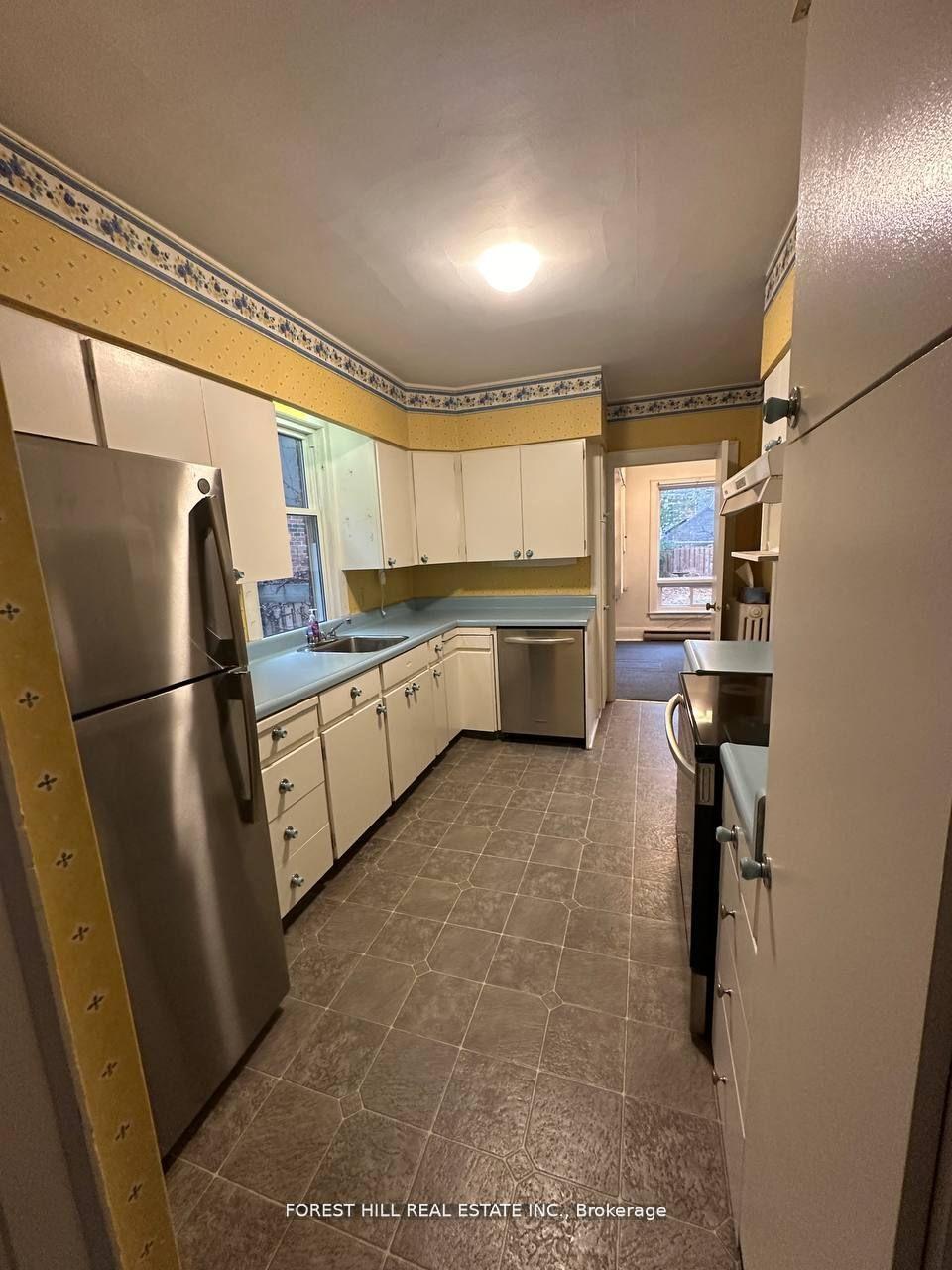 Photo 16 of 490 Briar Hill Avenue, Toronto, Lawrence Park South — HOMEH