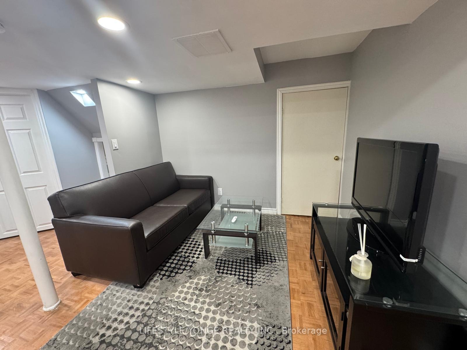 Photo 3 of Unit Bsmt, 19 Lisa Crescent, Vaughan, Crestwood-Springfarm-Yorkhill — HOMEH