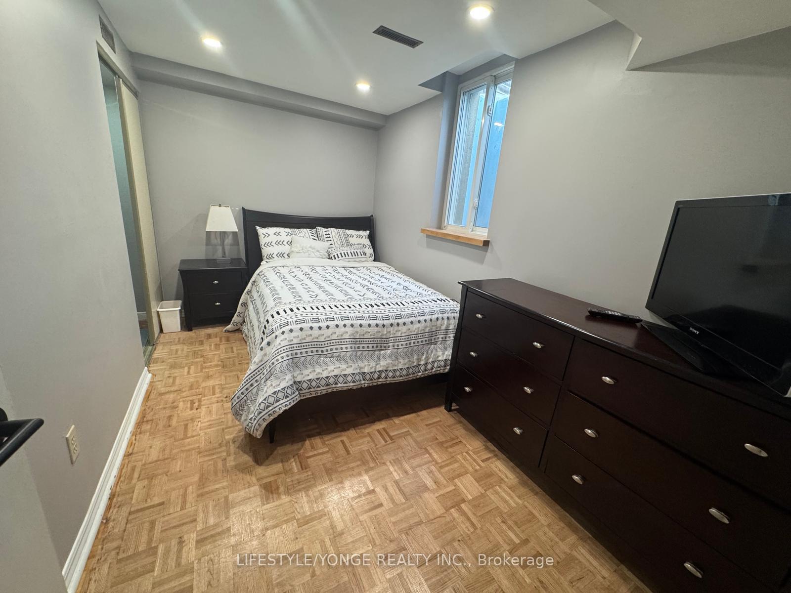 Photo 8 of Unit Bsmt, 19 Lisa Crescent, Vaughan, Crestwood-Springfarm-Yorkhill — HOMEH