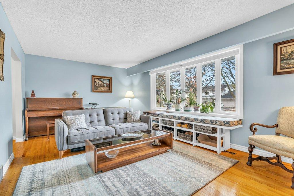 Photo 9 of 38 Hickory Street, Guelph, Kortright West — HOMEH