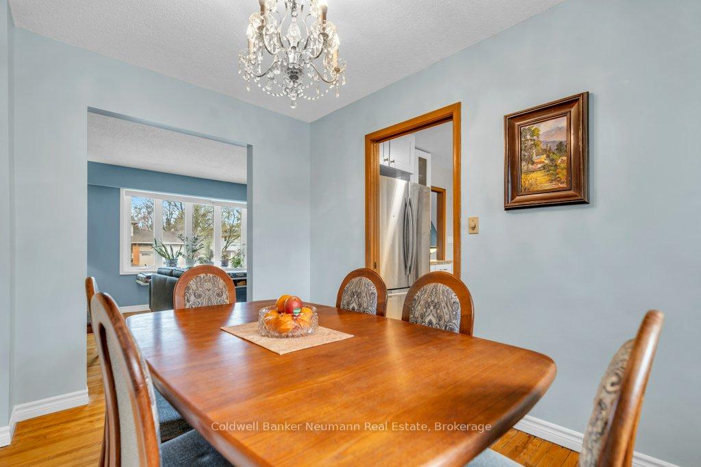 Photo 13 of 38 Hickory Street, Guelph, Kortright West — HOMEH