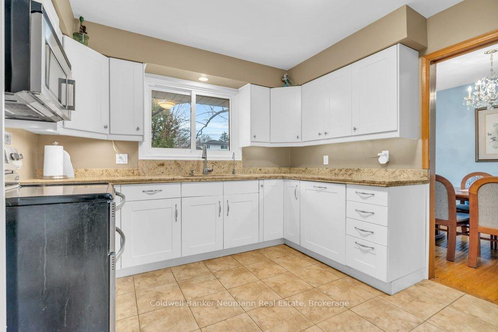 Photo 14 of 38 Hickory Street, Guelph, Kortright West — HOMEH