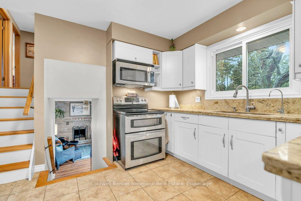 Photo 15 of 38 Hickory Street, Guelph, Kortright West — HOMEH