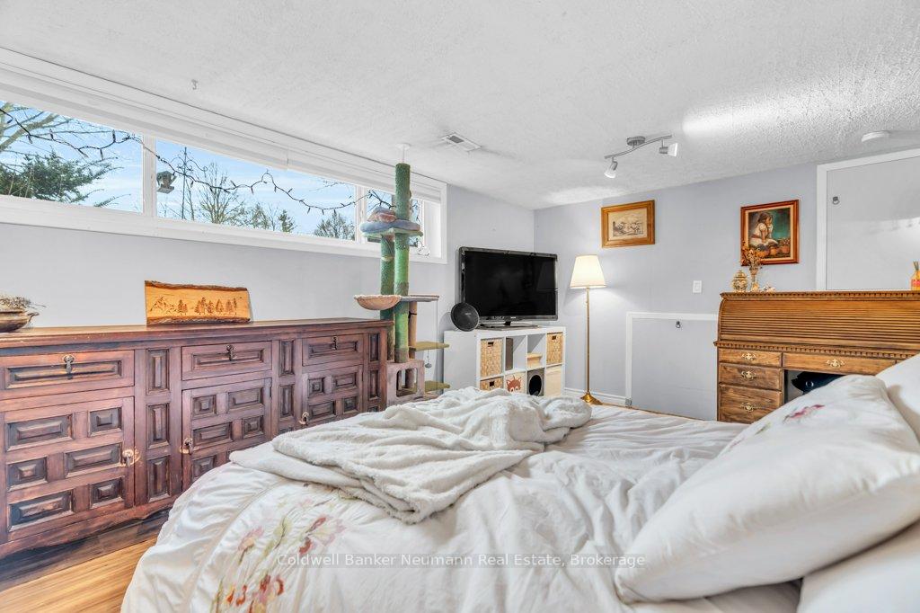 Photo 23 of 38 Hickory Street, Guelph, Kortright West — HOMEH