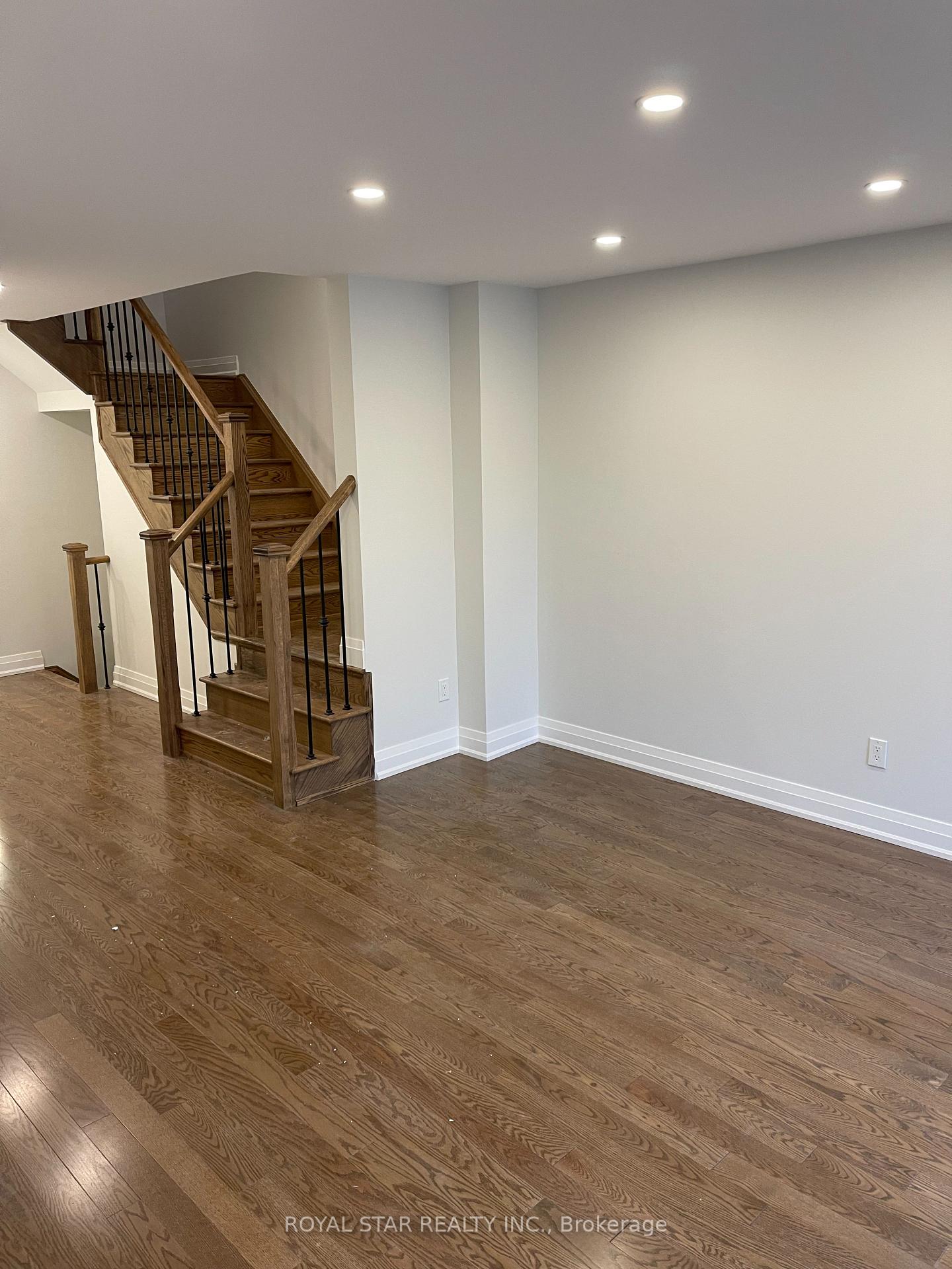 Photo 7 of 10 Summerbeam Way, Brampton, Bram West — HOMEH