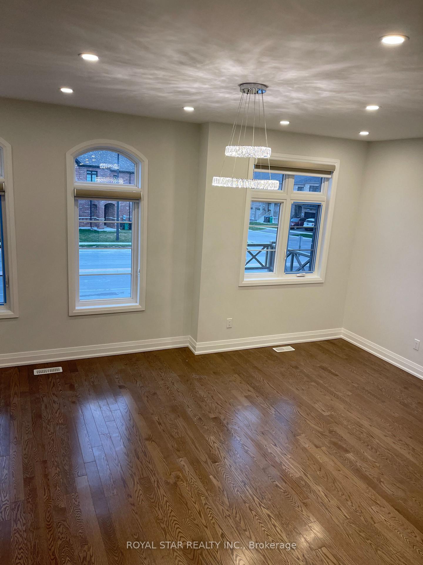 Photo 10 of 10 Summerbeam Way, Brampton, Bram West — HOMEH