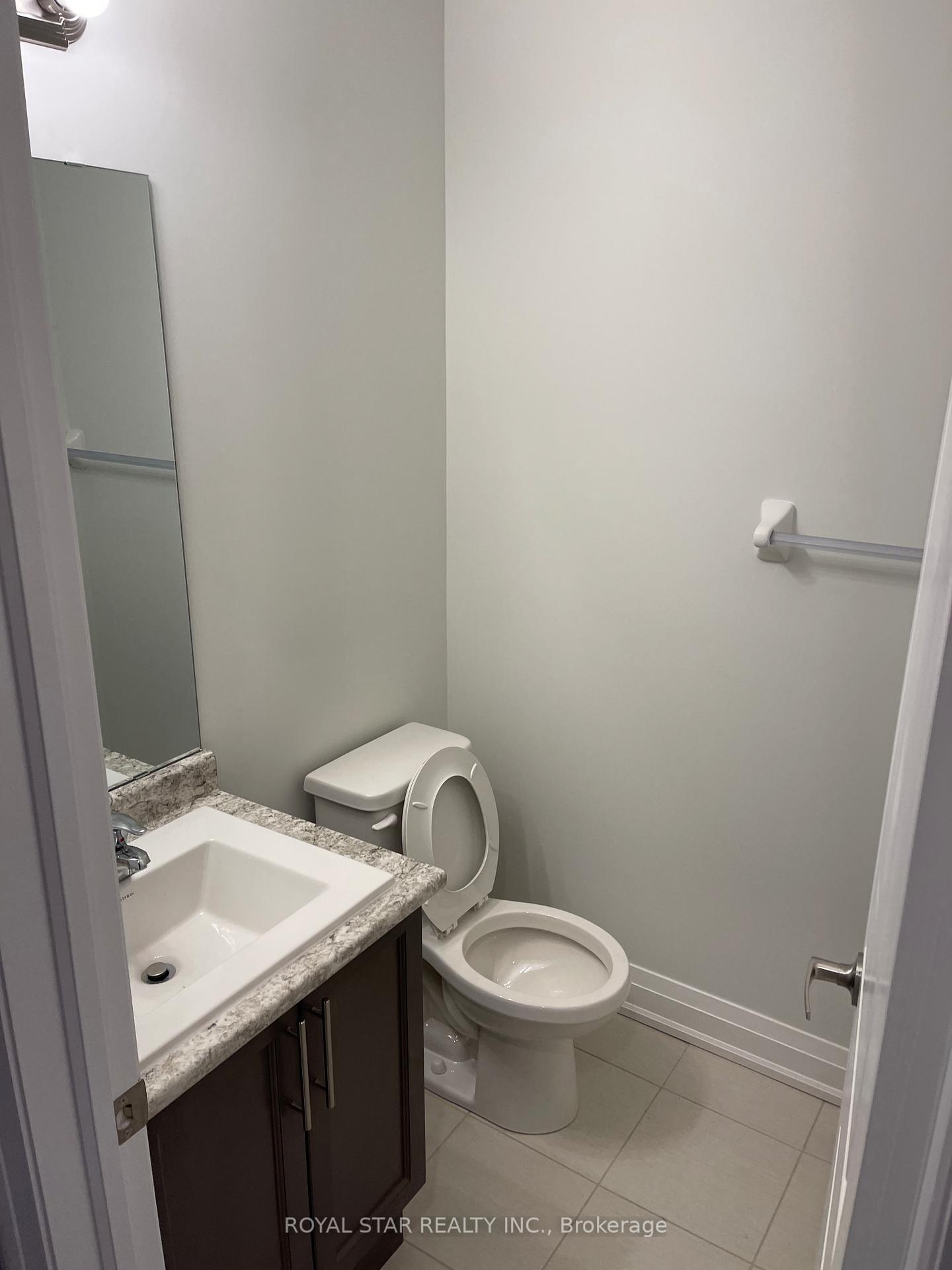 Photo 14 of 10 Summerbeam Way, Brampton, Bram West — HOMEH