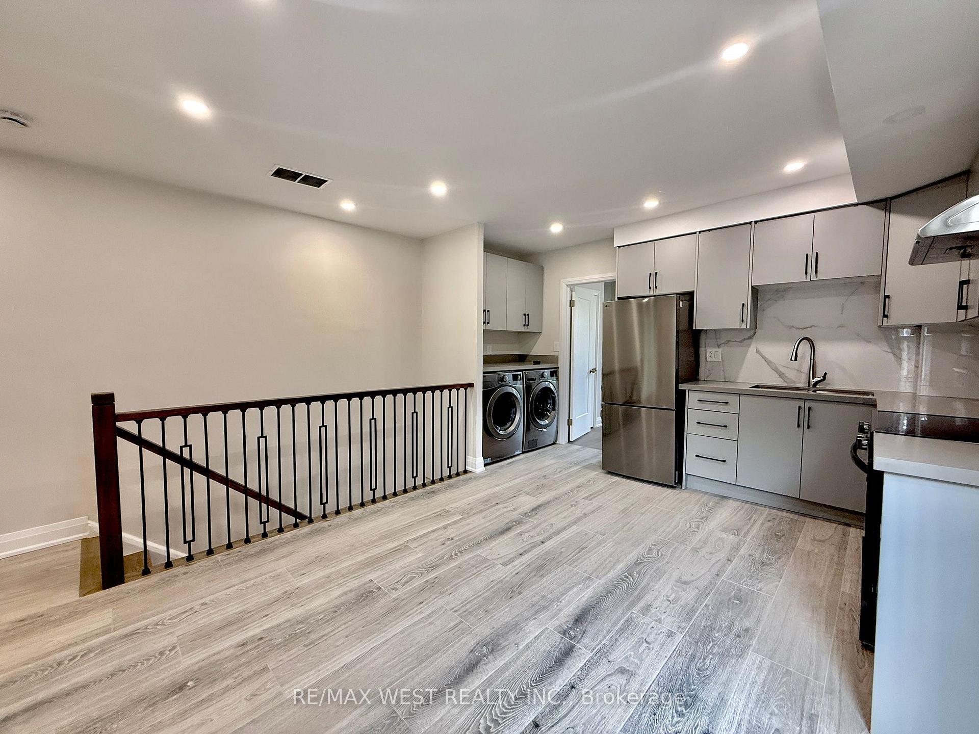 Photo 2 of Unit 2nd Floor, 17 Page Street, Toronto, Palmerston-Little Italy — HOMEH