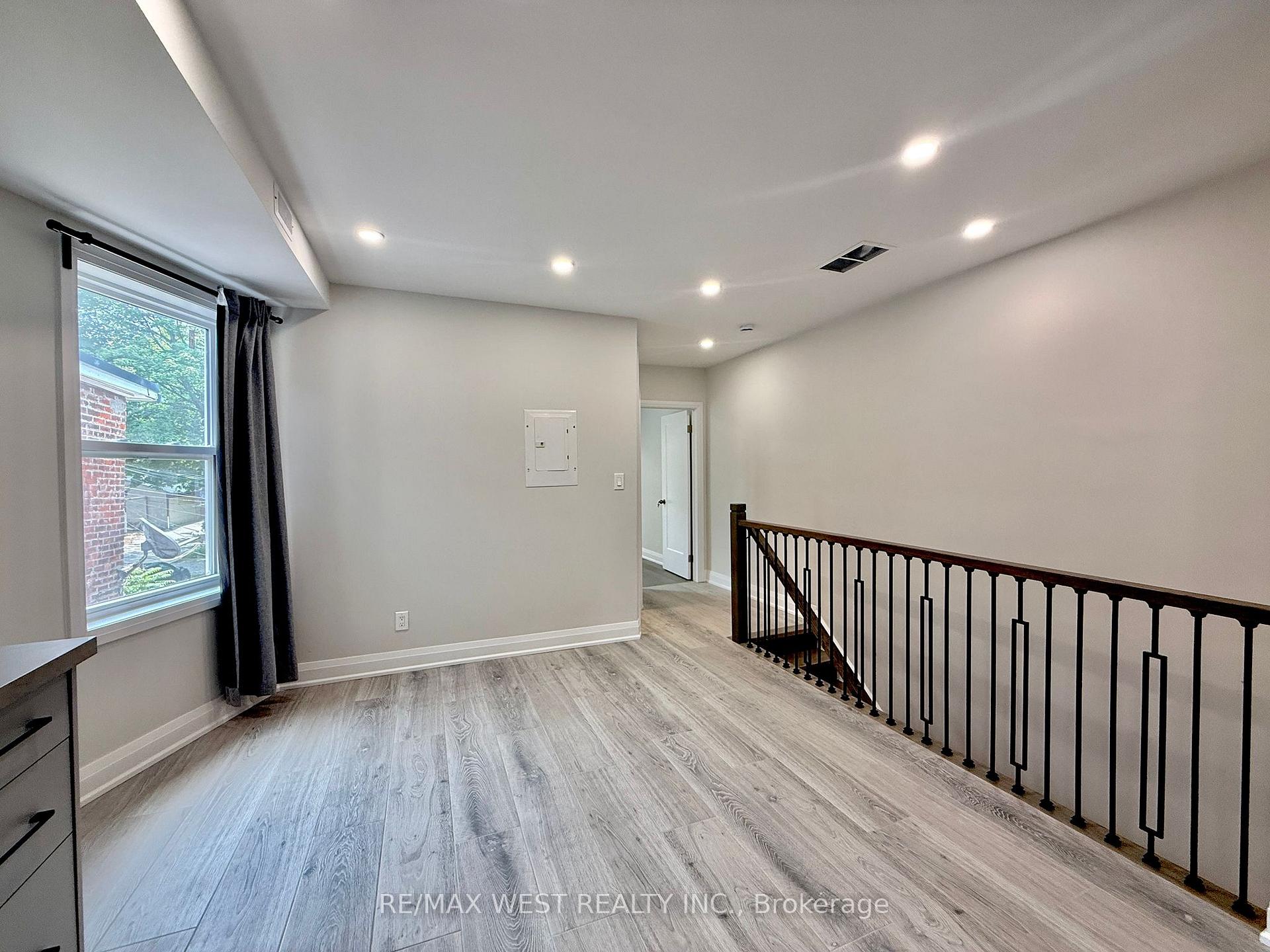 Photo 7 of Unit 2nd Floor, 17 Page Street, Toronto, Palmerston-Little Italy — HOMEH