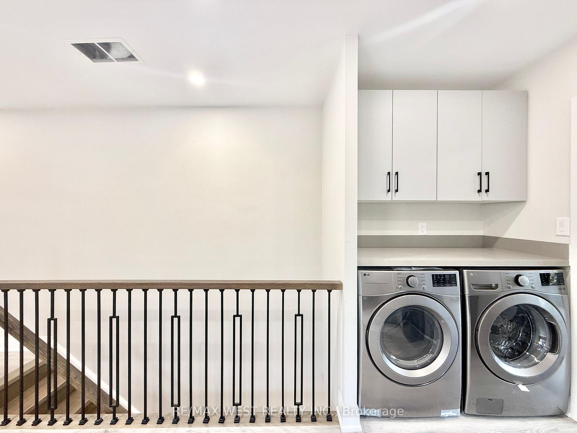 Photo 8 of Unit 2nd Floor, 17 Page Street, Toronto, Palmerston-Little Italy — HOMEH