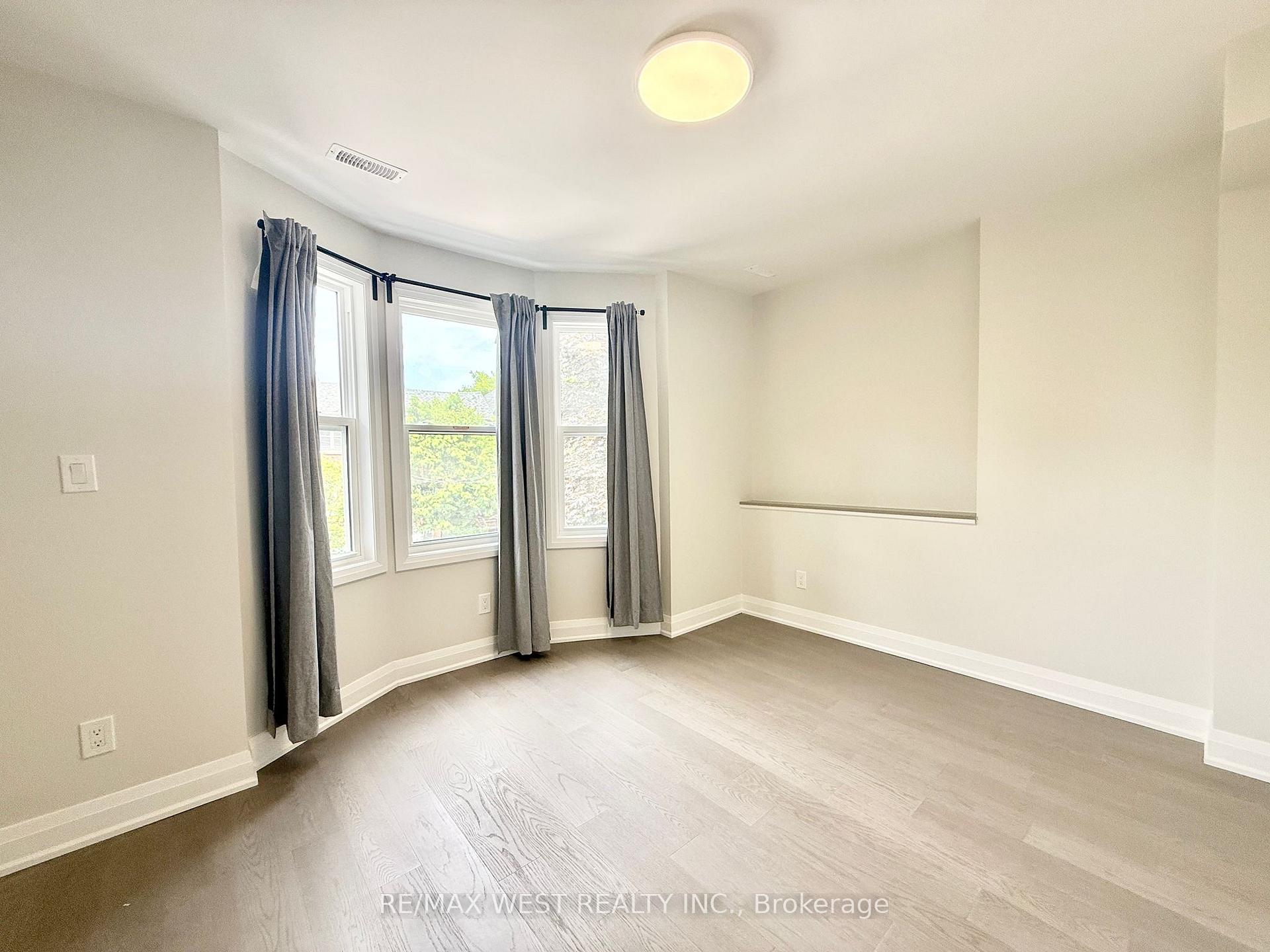Photo 11 of Unit 2nd Floor, 17 Page Street, Toronto, Palmerston-Little Italy — HOMEH