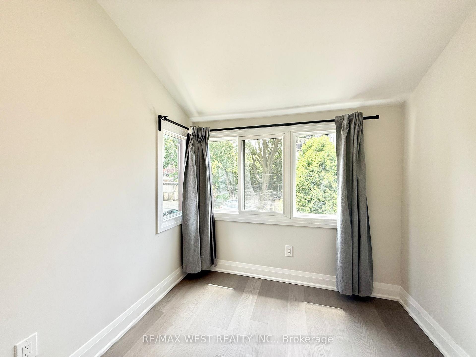 Photo 12 of Unit 2nd Floor, 17 Page Street, Toronto, Palmerston-Little Italy — HOMEH