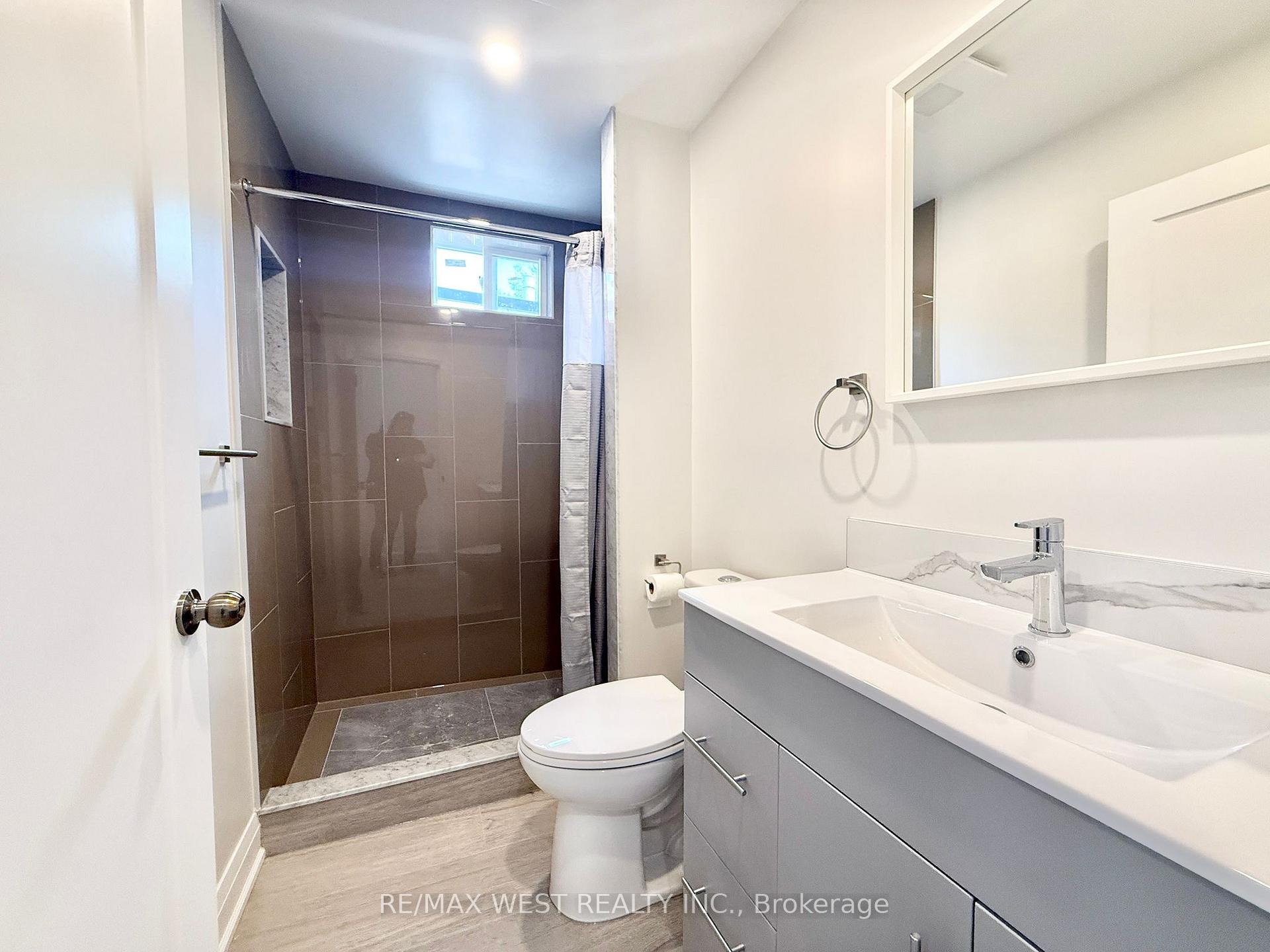 Photo 13 of Unit 2nd Floor, 17 Page Street, Toronto, Palmerston-Little Italy — HOMEH