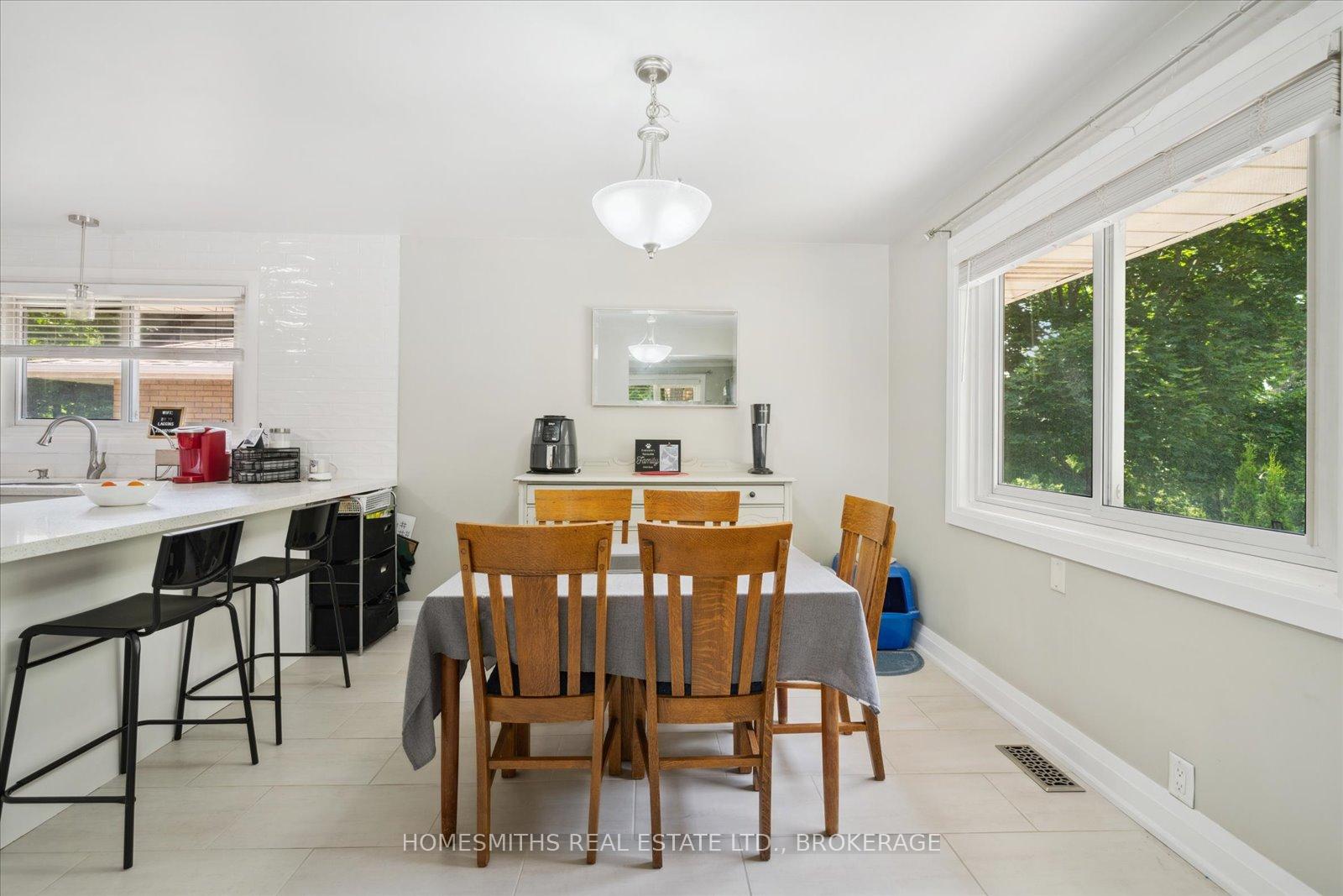 Photo 7 of 749 Cambridge Court, Oshawa, Eastdale — HOMEH