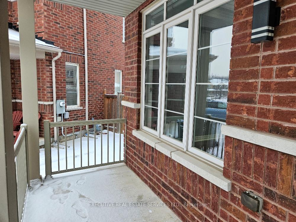 Photo 3 of 61 Baby Pointe Trail, Brampton, Northwest Brampton — HOMEH