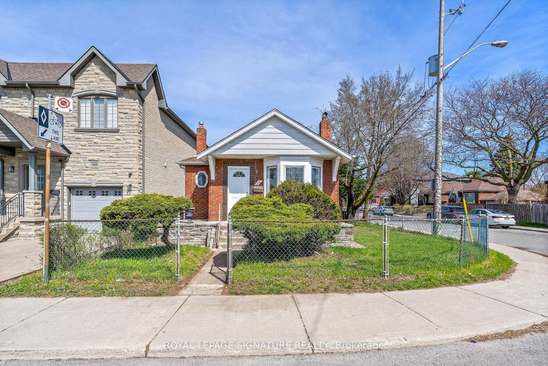 Photo 1 of 316 Cosburn Avenue, Toronto, East York — HOMEH