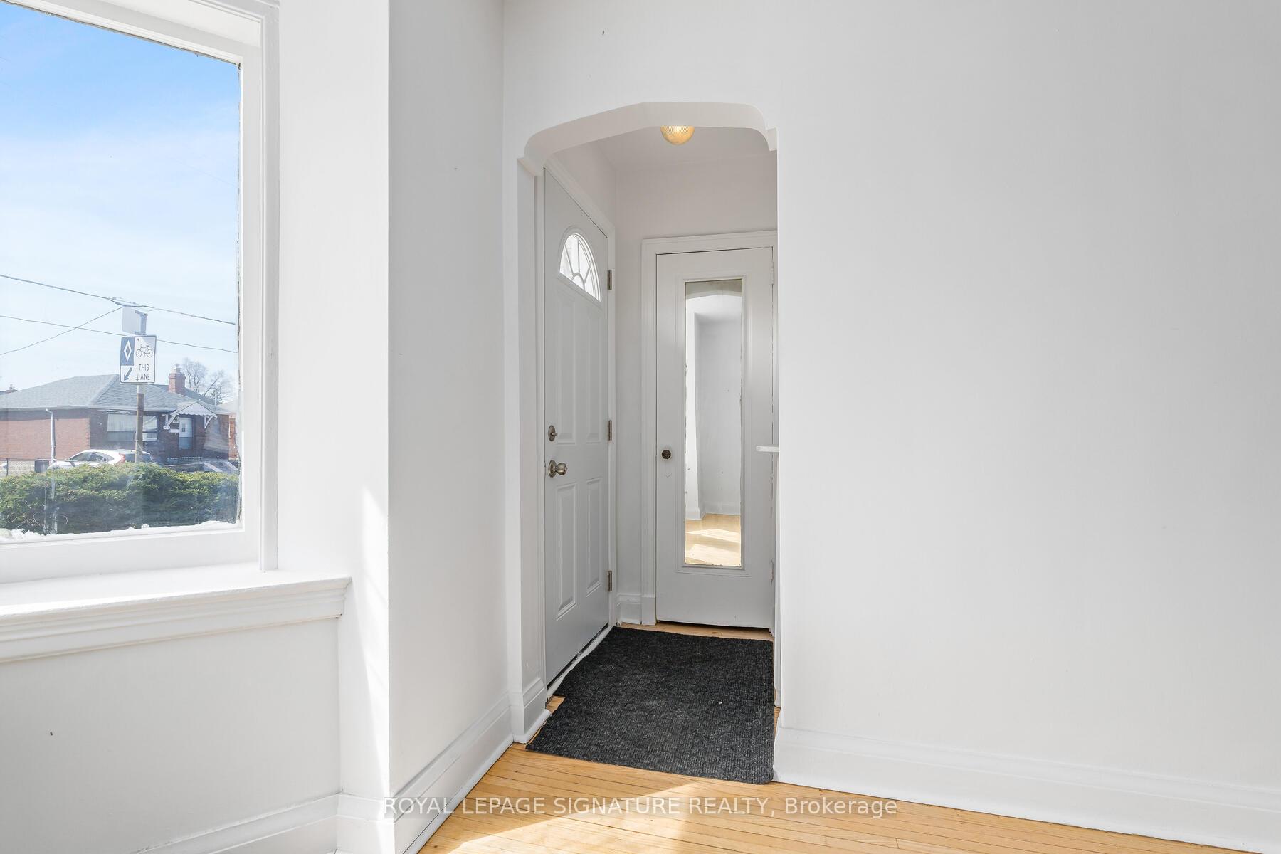 Photo 2 of 316 Cosburn Avenue, Toronto, East York — HOMEH